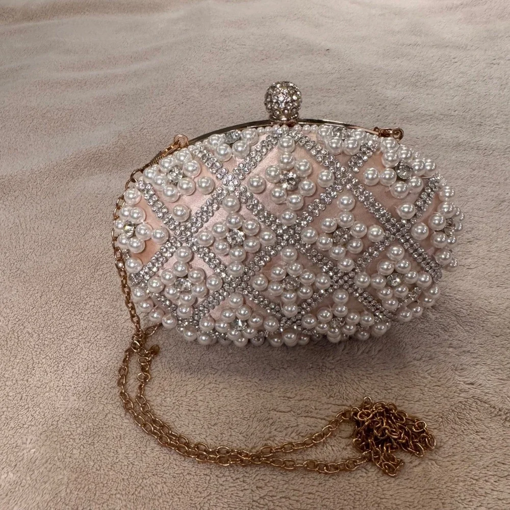 ALDO Pearl Rhinestone Clutch Bridal Wedding Guest Formal Party‎ Luxe Chic